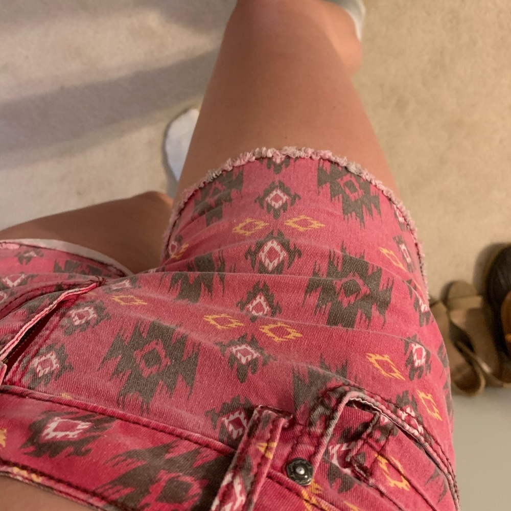Patterned shorts - Picture 2 of 2